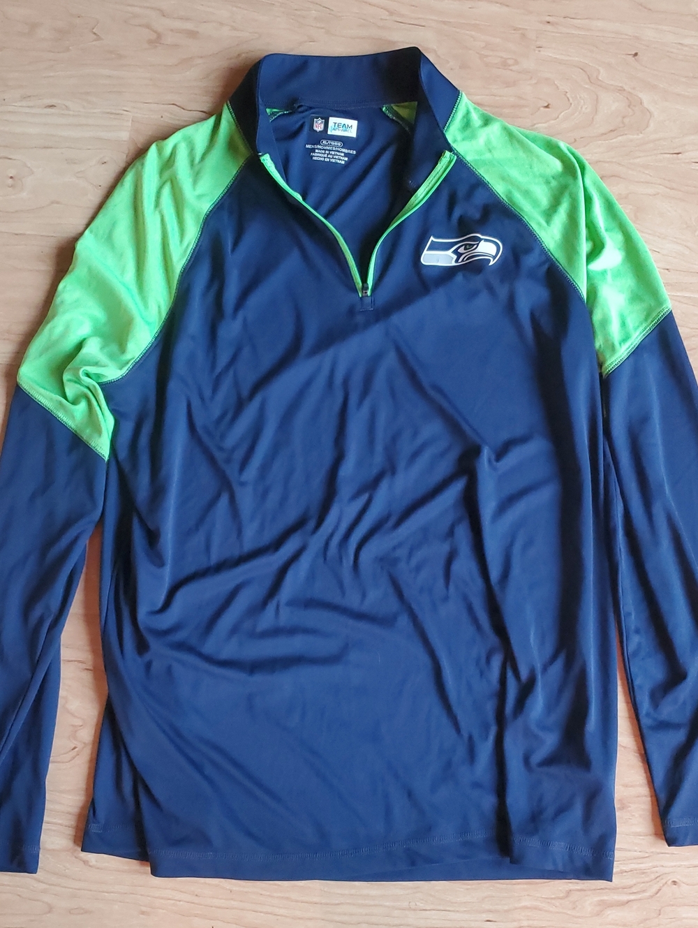 Seahawks Team Apparel Navy Pullover with Teal Accent